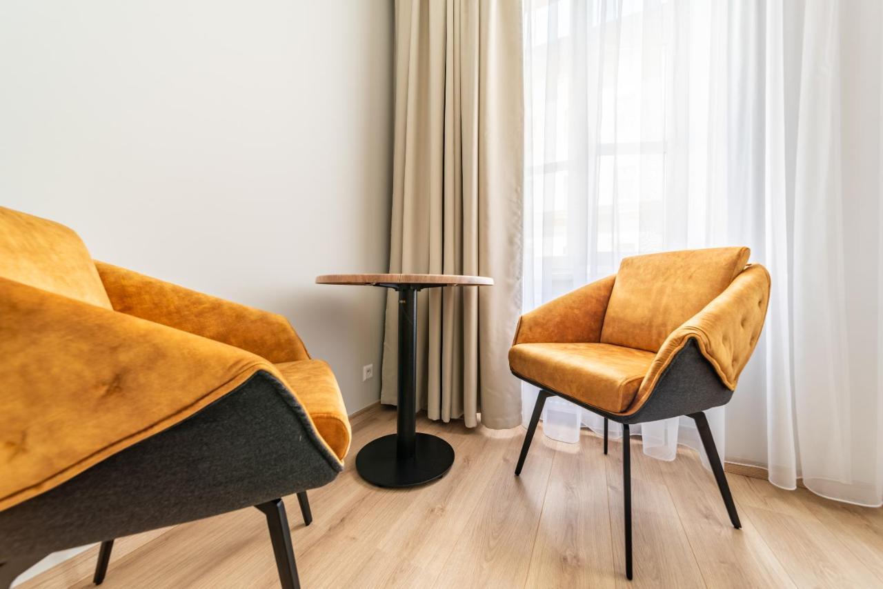 Hotel Abri 3*